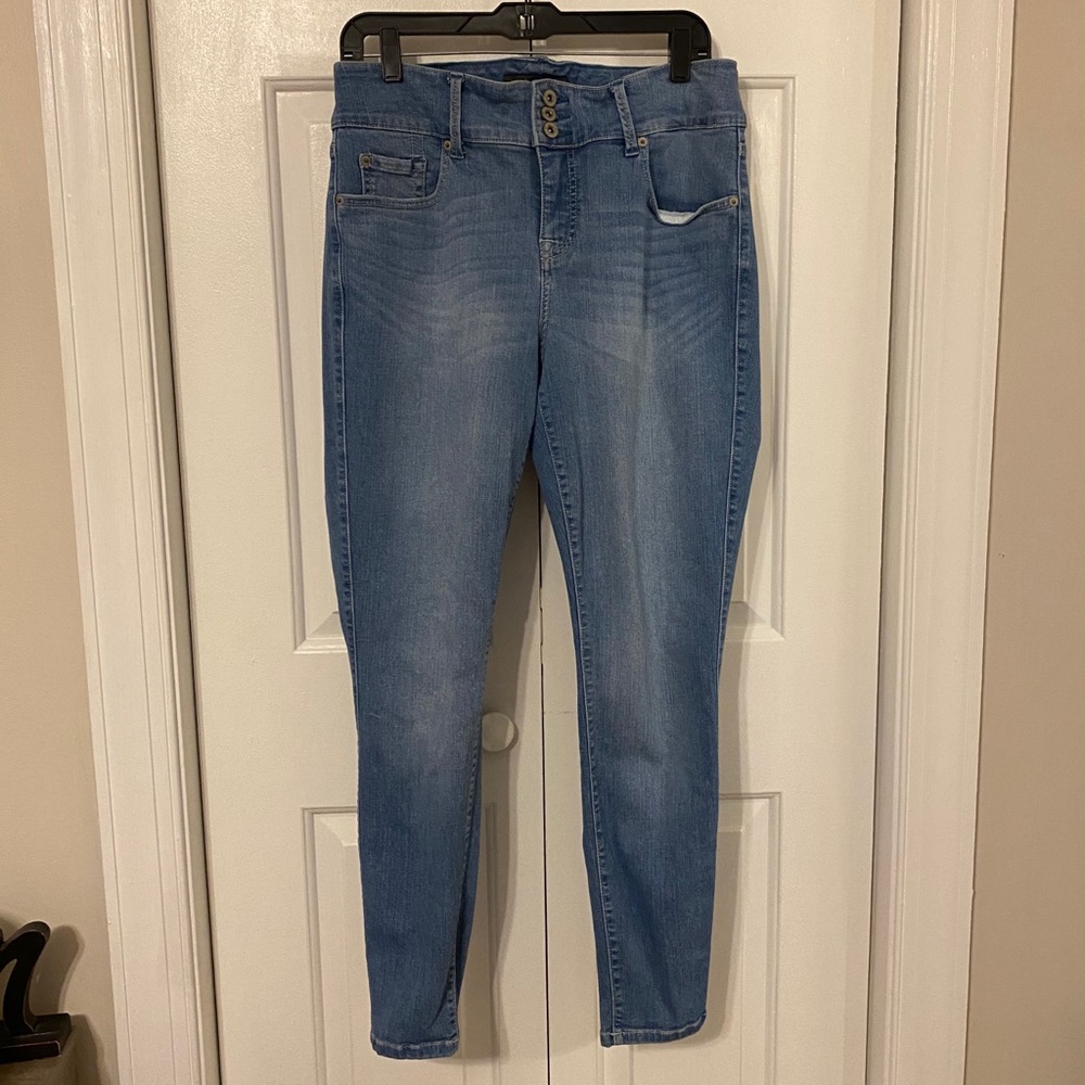Torrid medium denim high-waist skinny jeans